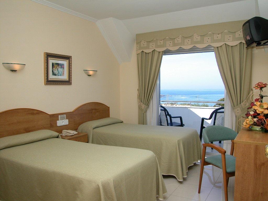 Hotel Pineiro 2 Estrellas Superior Playa de la Lanzada エクステリア 写真