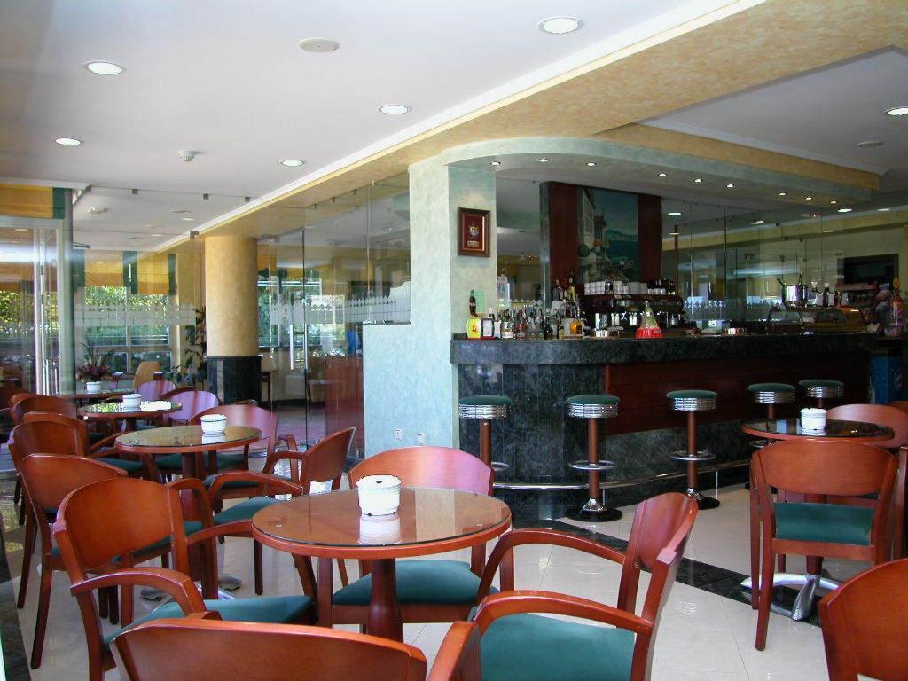 Hotel Pineiro 2 Estrellas Superior Playa de la Lanzada エクステリア 写真